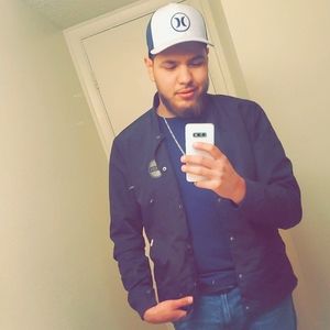 Meet your Posher, Tomas